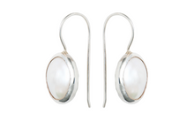 Load image into Gallery viewer, Silver Keshi Pearl Earrings