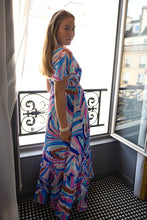 Load image into Gallery viewer, Julie Maxi Dress in Abstract