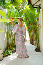 Load image into Gallery viewer, Kuta Kimono in Light Pink
