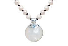 Load image into Gallery viewer, Blue Topaz Shell Pearl Necklace